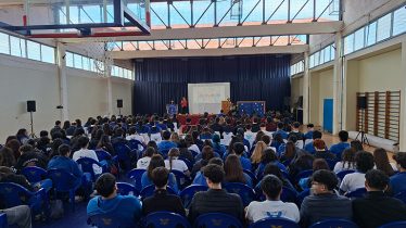 charla-visita-talca-mas-300-estudiantes charla-visita-talca-mas-300-estudiantes